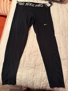 Nike Womens Black and White Training Leggings with Branded Waistband
